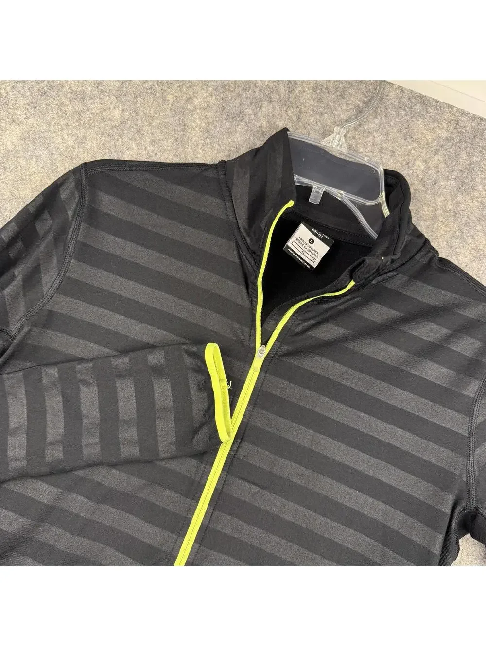 Nike Pro Dri-Fit 1/2 Zip Lightweight Running Pullover Black Yellow Large 855
